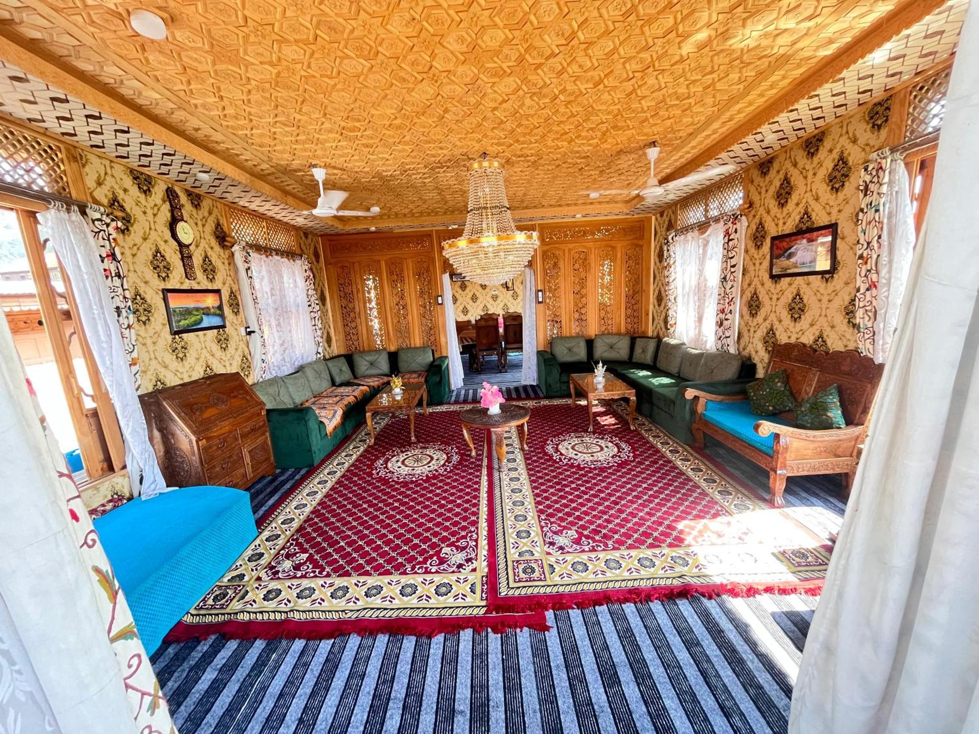 The Heritage Group Of Houseboats Srīnagar Extérieur photo